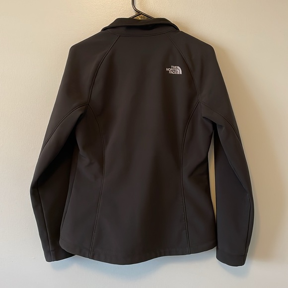 Women’s North Face Hard Shell Jacket - Picture 5 of 5